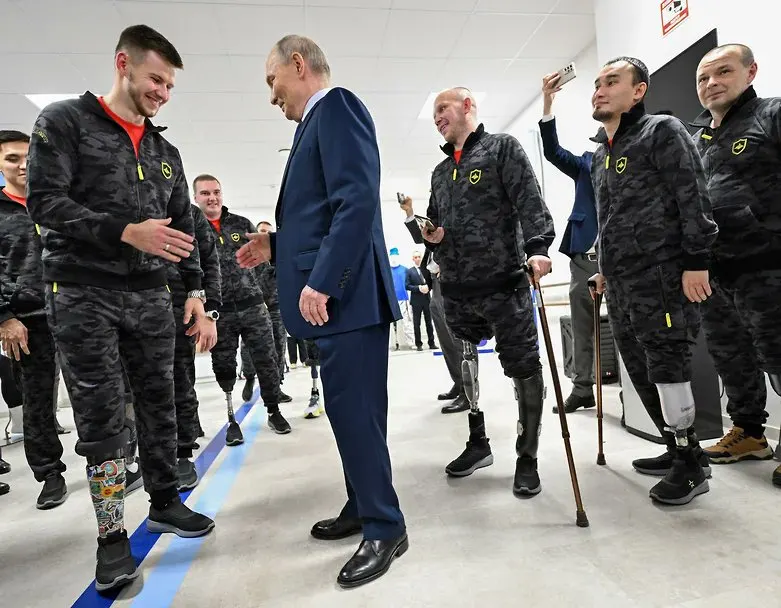 Фонд грантов подвел итоги второго конкурса 2026 года: поддержку получили около 1,5 тыс. проектов, общий объём финансирования превысил 4 млрд рублей. Крупнейшие суммы достались организациям, работающим с раненными участниками войны в Украине, а также фонду, связанному с матёрью Алины Кабаевой.