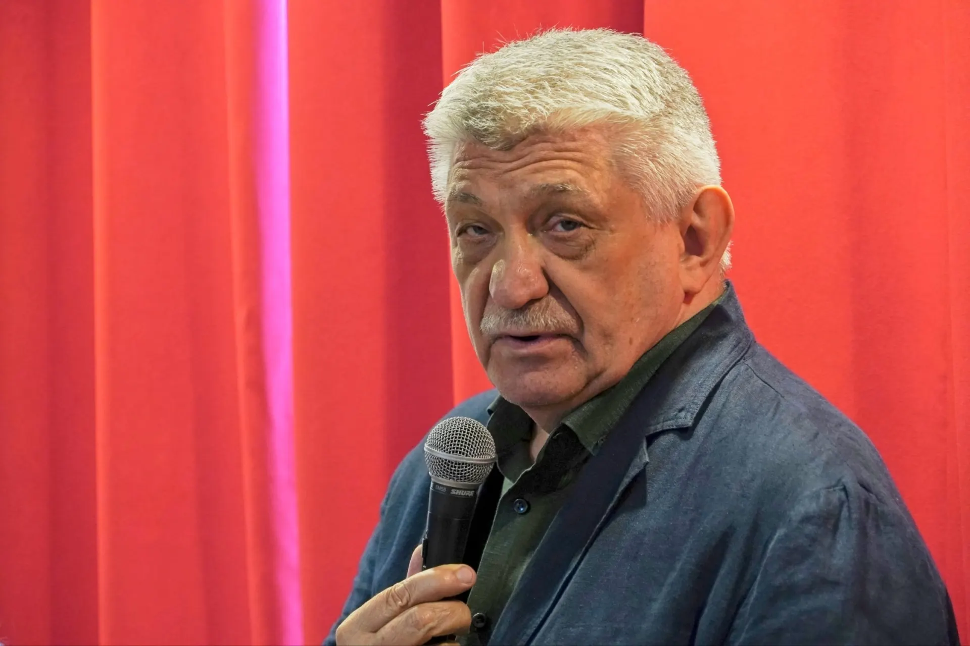 В петербургском книжном пространстве прошла презентация сборника «Сокуров». В мероприятии участвовали режиссёр Александр Сокуров, киновед Любовь Аркус и редактор Василий Степанов; книгу приурочили к 75‑летию режиссёра.