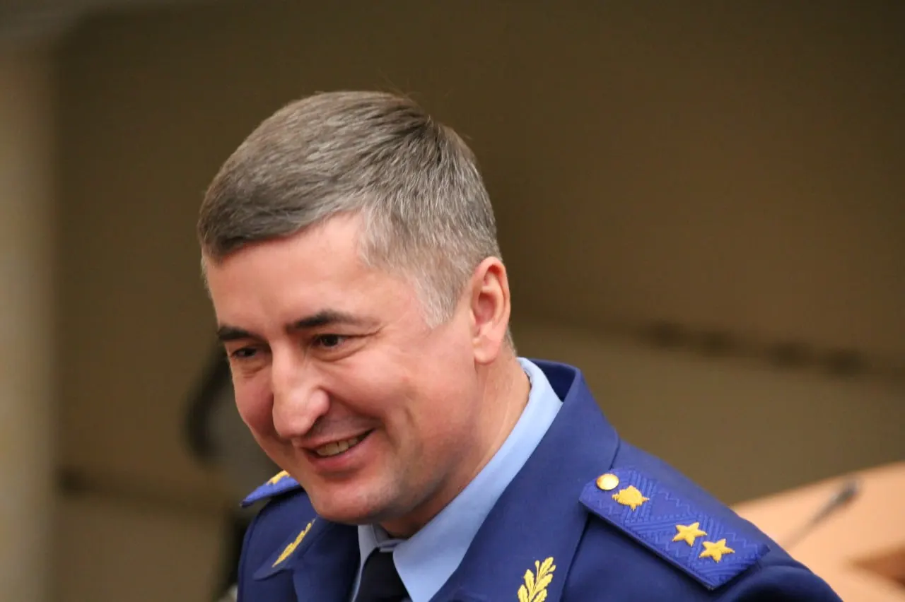 По указу Президента Сергей Филипенко переведён на должность прокурора Воронежской области на пятилетний срок. В Саратовской области новым прокурором стал Роман Пантелеев. Указ вступил в силу 28 июня.