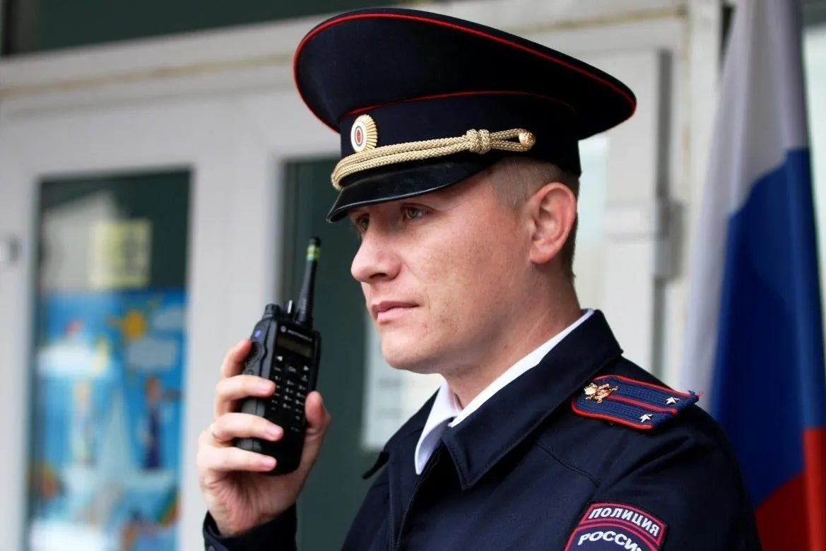 Тверской районный суд отправил в СИЗО гендиректора «Профи‑связь» и руководителя «Астракома» по делу о поставке радиостанций, которые, по версии следствия, содержали иностранные комплектующие вопреки техническому заданию.