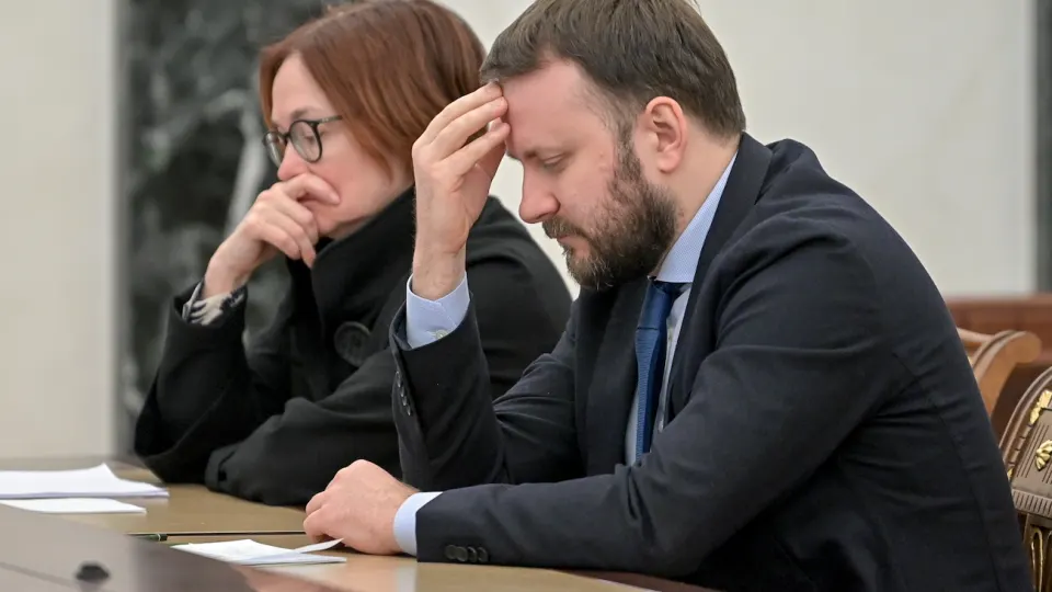 Власти обсуждают возможных кандидатов на пост главы Центробанка после окончания срока Эльвиры Набиуллиной в 2027 году, а также сценарии перераспределения полномочий регулятора и смещения фокуса с борьбы с инфляцией.
