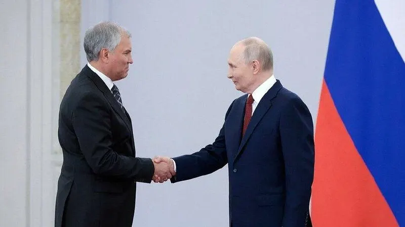 После вручения ордена «За доблестный труд» Володин заявил, что за годы работы была сформирована конкурентная партийная система, а действующая политическая система показала свою устойчивость и эффективность.