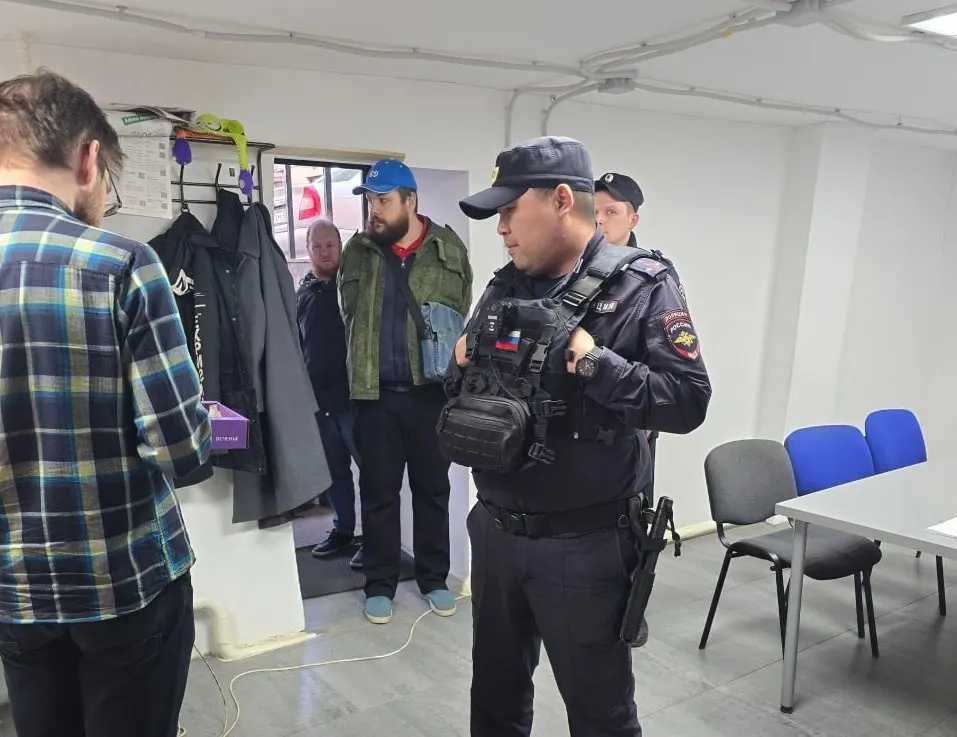 Организаторы перенесли акцию в поддержку тяжело больных политзаключённых после угроз от пользователя, который регистрировался под разными аккаунтами, публиковал антиизраильские и гомофобные заявления и угрожал вызвать Росгвардию.