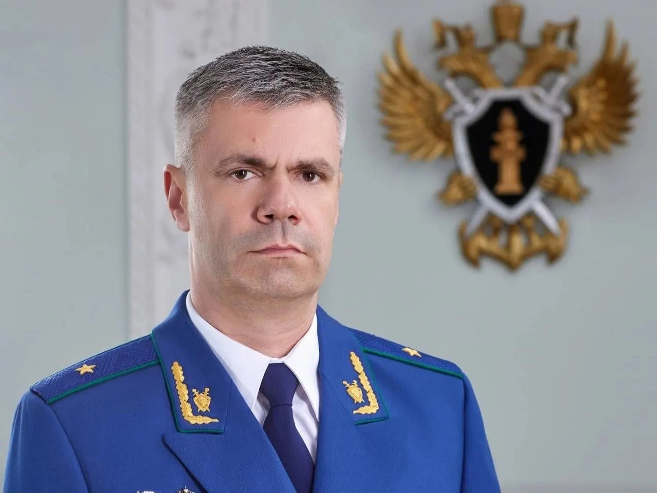Президент предложил назначить 46‑летнего Виктора Винецкого прокурором Краснодарского края. Представление направлено в Совет Федерации, формального назначения пока нет.
