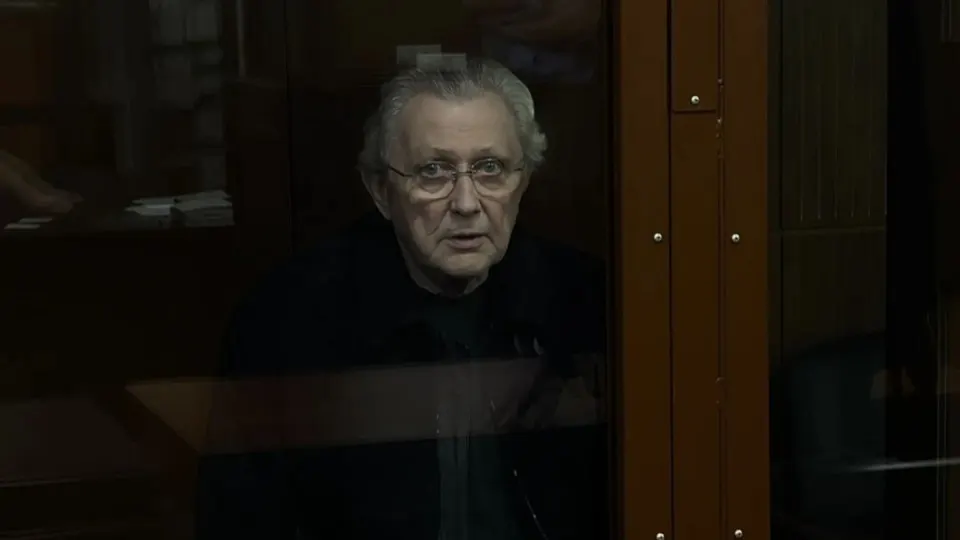 После задержания и избрания меры пресечения в виде содержания под стражей предприниматель покинул учредительные составы нескольких фирм; ему предъявлены обвинения в убийстве и незаконном обороте оружия.
