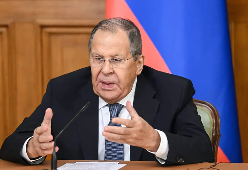 Министр иностранных дел России заявил, что информационная война вокруг специальной операции на Украине будет продолжаться и усиливаться.