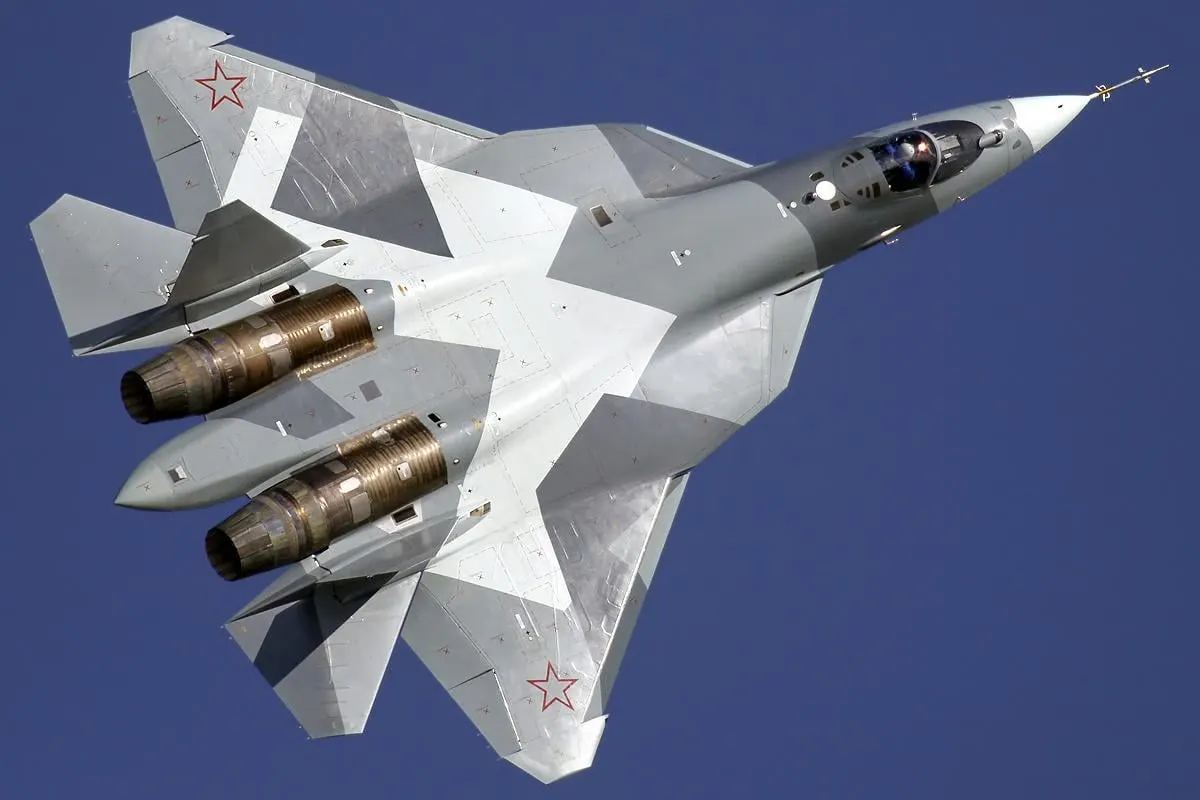 Военная разведка опубликовала данные о конструкции новой российской крылатой ракеты С‑71К «Ковер»: в боевой части интегрирована авиабомба ОФАБ‑250‑270, большая часть электроники — иностранного происхождения, а предполагаемая дальность применения — до 300 км.