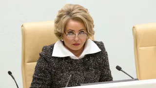 Спикер Совфеда Валентина Матвиенко на муниципальном форуме заявила, что спасти Россию от вымирания помогут переселение из мегаполисов в просторные дома по всей стране, большие семьи и цветы во дворах, на фоне рекордного падения рождаемости и роста естественной убыли населения.