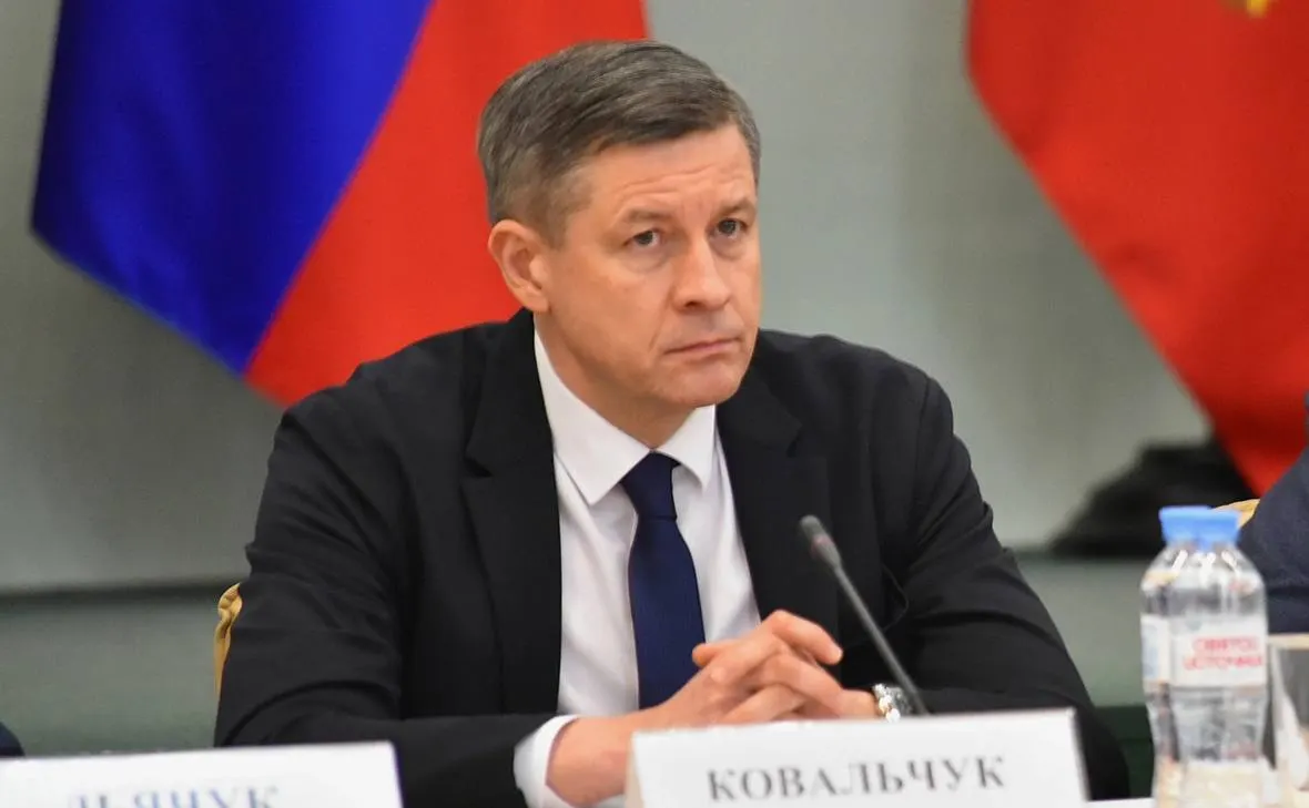 И.о. губернатора Егор Ковальчук подписал указ об отставке регионального кабинета. Новый состав пока не представлен. Ранее 13 мая президент подписал указы об отставке губернаторов двух областей.
