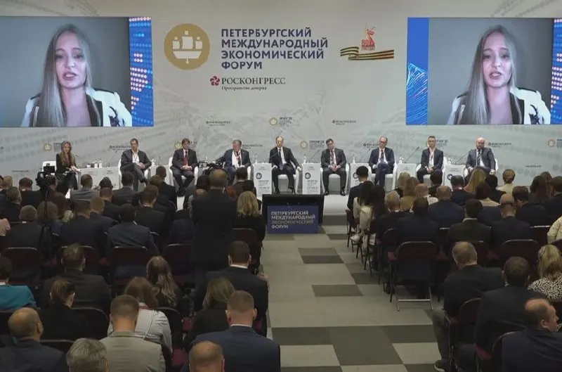 На Петербургском международном экономическом форуме запланированы выступления дочери президента и других родственников чиновников и бизнесменов. ПМЭФ пройдет 3–6 июня, пленарное заседание — 5 июня.