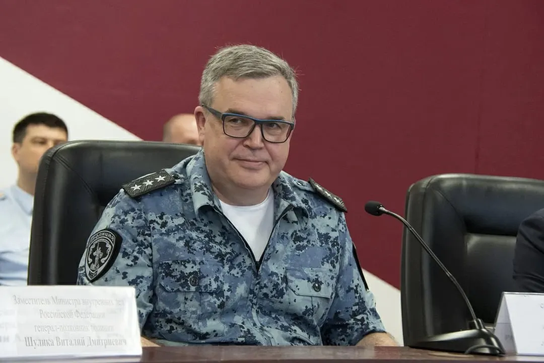 Генерал‑полковник полиции сменил на посту замглавы Минобороны Олега Савельева, который ушёл с должности в связи с переходом на другую работу.