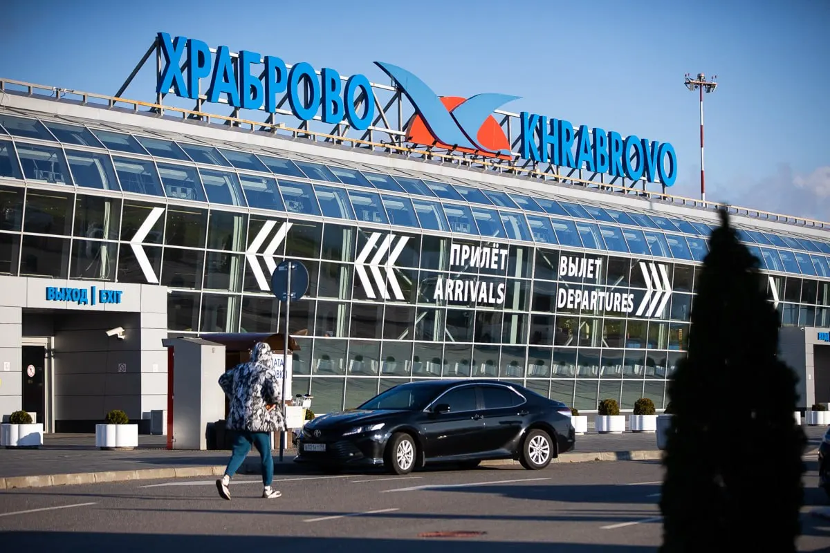 Мужчина на борту ругался и вел себя агрессивно с бортпроводниками — полиция составила протокол по ч. 1 ст. 20.1 КоАП РФ.