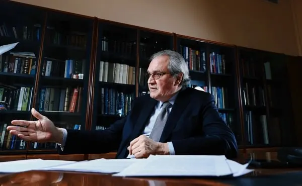 Валерий Фадеев отметил, что после признания иностранных учебных заведений нежелательными с ними не стоит сотрудничать и не рекомендуется там учиться, однако изучать их научные работы допустимо; при сомнениях он предложил консультироваться с ФСБ.