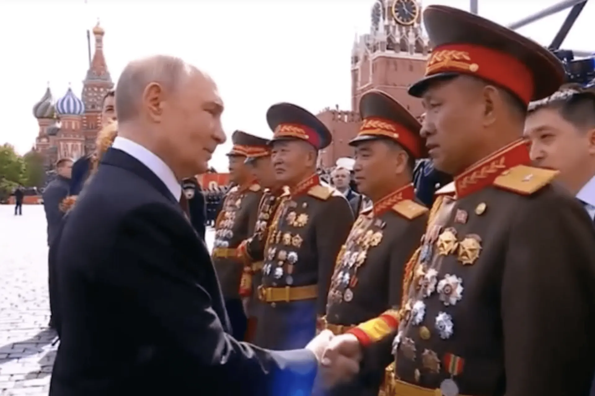 Стало известно о закрытой церемонии в декабре 2025 года, где российские награды получили северокорейские военные, якобы задействованные в боевых действиях в Курской области; сведения появились после открытия музея в Пхеньяне.