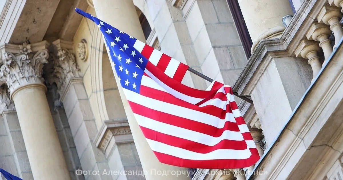 Президент США в публикации в соцсетях заявил о договорённости с Тегераном и разрешил немедленное прекращение морской блокады. Подписание соглашения, по его словам, намечено на 19 июня; одновременно Иран подтвердил готовность подписать меморандум о прекращении боевых действий.