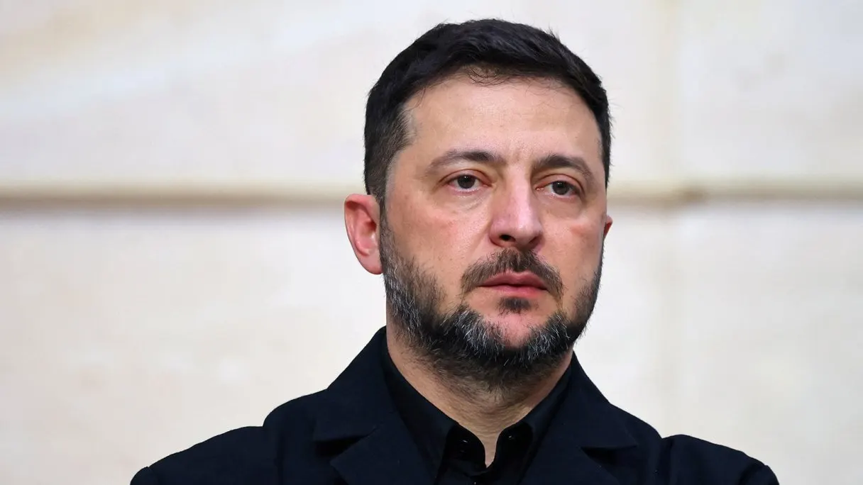 Президент Украины предложил обмен по формуле «всех на всех», встречу на нейтральной территории с возможными гарантиями со стороны США и Европы, временное прекращение огня на время переговоров и упомянул дальнобойные дроны, достигшие Петербурга.