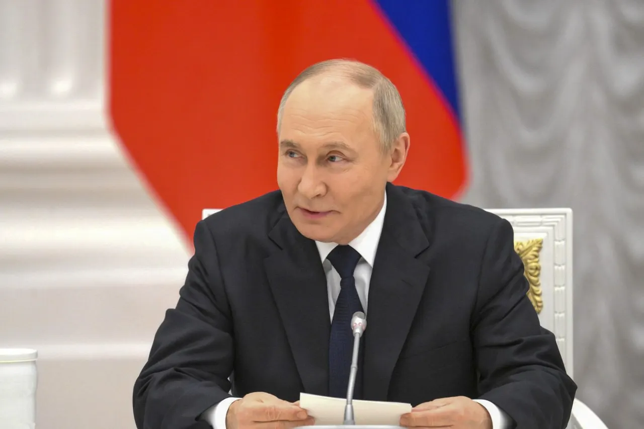 Президент заявил, что страна располагает необходимыми возможностями, чтобы защитить Калининградскую область после заявлений главы МИД Литвы о возможности ударов по базам ПВО.