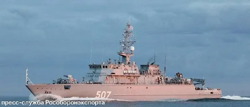 Военно‑морской салон проходит с 10 по 14 июня: первые дни — для специалистов, в выходные — открытые показы. В программе — деловая повестка, показ кораблей и демонстрация морских беспилотных систем с элементами ИИ.
