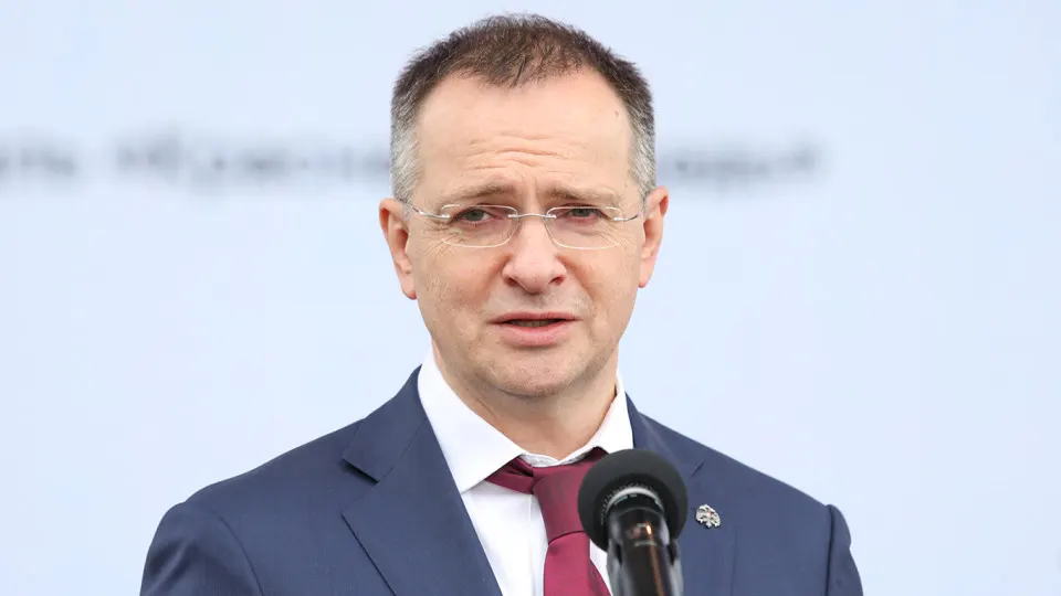 Помощник президента выступил за строгий государственный надзор и цензуру кино при распределении бюджетных средств, заявив, что нужно блокировать «барахло» и проверять проекты на всех этапах.