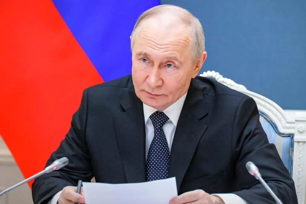 Подписан указ, который дополняет режим исполнения обязательств по «С»-счетам: теперь в список попадают и банковские вклады иностранных лиц из стран, признанных Россией «недружественными». Указ вступил в силу 1 июня 2026 года.
