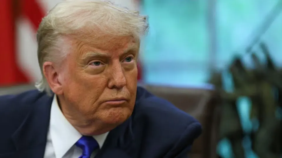 На саммите G7 Трамп заявил о готовности нарастить давление на Россию и поддержать Украину, но потребовал от европейских союзников содействия в разминировании Ормузского пролива. Лидеры G7 согласились ужесточить санкции и нарастить поставки ПВО и дальнобойного оружия.