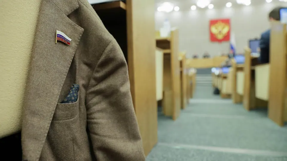 Правительство поддержало инициативу об отмене наказаний за отсутствие или несвоевременную подачу деклараций региональными парламентариями. Поправки требуют доработки со стороны ведомств.