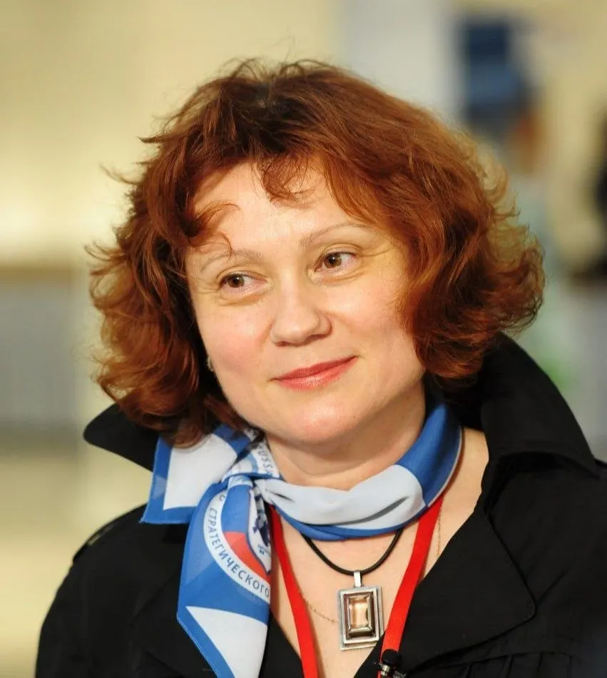 Ирина Анатольевна Карелина скончалась в 70 лет. На протяжении трёх десятилетий она возглавляла Леонтьевский центр и участвовала в создании ключевых стратегий развития Санкт‑Петербурга.