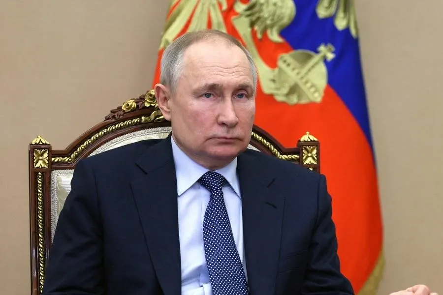 В ответ на предложение заморозить конфликт президент России заявил, что прекращение боевых действий допустимо лишь после выполнения поставленных задач. В Кремле отметили, что «заморозка невозможна» с учётом позиции Киева.