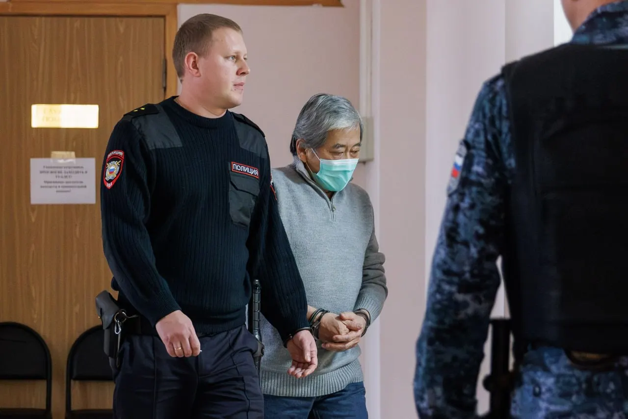 Уголовное дело Александра Пака, ранее осуждённого за гибель многодетной матери Екатерины Буравлевой после наезда кроссовера BMW, направлено в третий состав уголовной коллегии Верховного суда России.