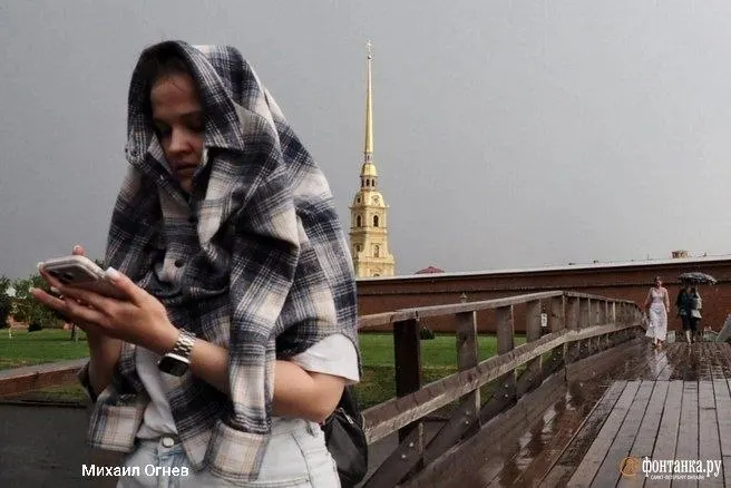 Местами возможны кратковременные дожди. В Ленинградской области — +20…+25 °C, на востоке до +28 °C.