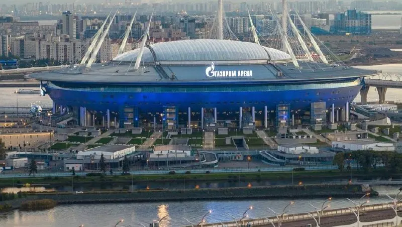 Из-за отказа местной арены в Санкт‑Петербурге проведение концерта Канье Уэста может быть перенесено на арену за пределами города.