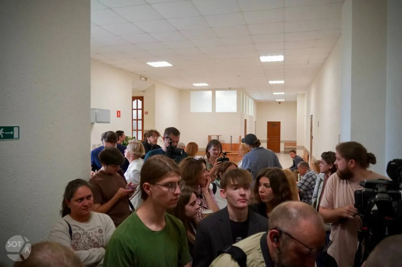 Депутат назвал решение позором судебной системы и потребовал пересмотра дела в апелляции.