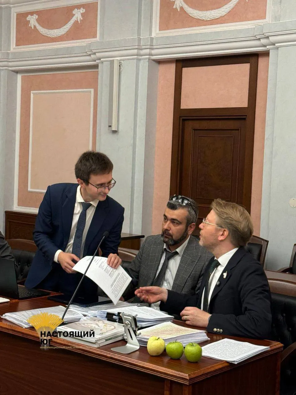 На заседании Верховного суда представитель ЦИК сообщил о нарушениях в предвыборной агитации и авторских правах, включая цитату «Пусть всегда будет солнце».