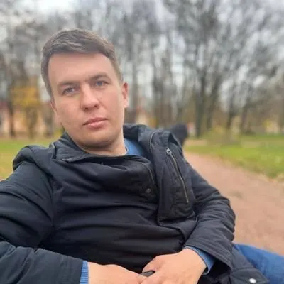 Экспертиза подтвердила вменяемость блогера Ильи Ремесло; суд оставил его под стражей до 16 сентября, ранее он был задержан по делу о фейках про ВС РФ.