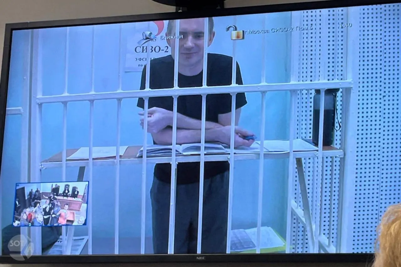Дроны атаковали Екатеринбург, аресты политиков и решения судов по России, региональные события и комментарии жителей.