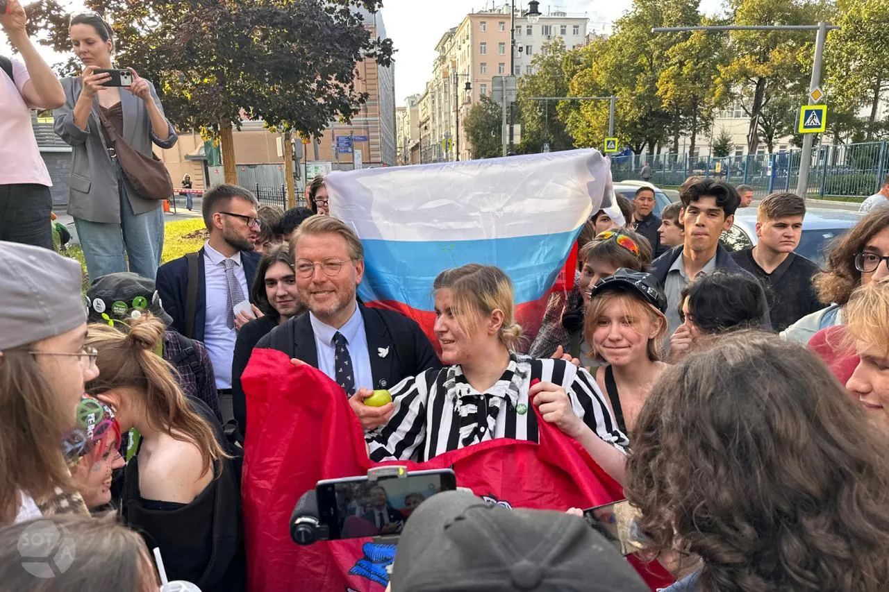 Коммунисты подали иск против регистрации списка «Яблока» на выборах в Калининградской области; заседание запланировано на 28 августа; партия намерена обжаловать решения и отмечает кампании в соседних регионах.