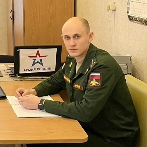 Расследование мошеннической схемы по попаданию в частные военные компании: арест начальника пункта отбора и задержания двоих военкомов в Петербурге.