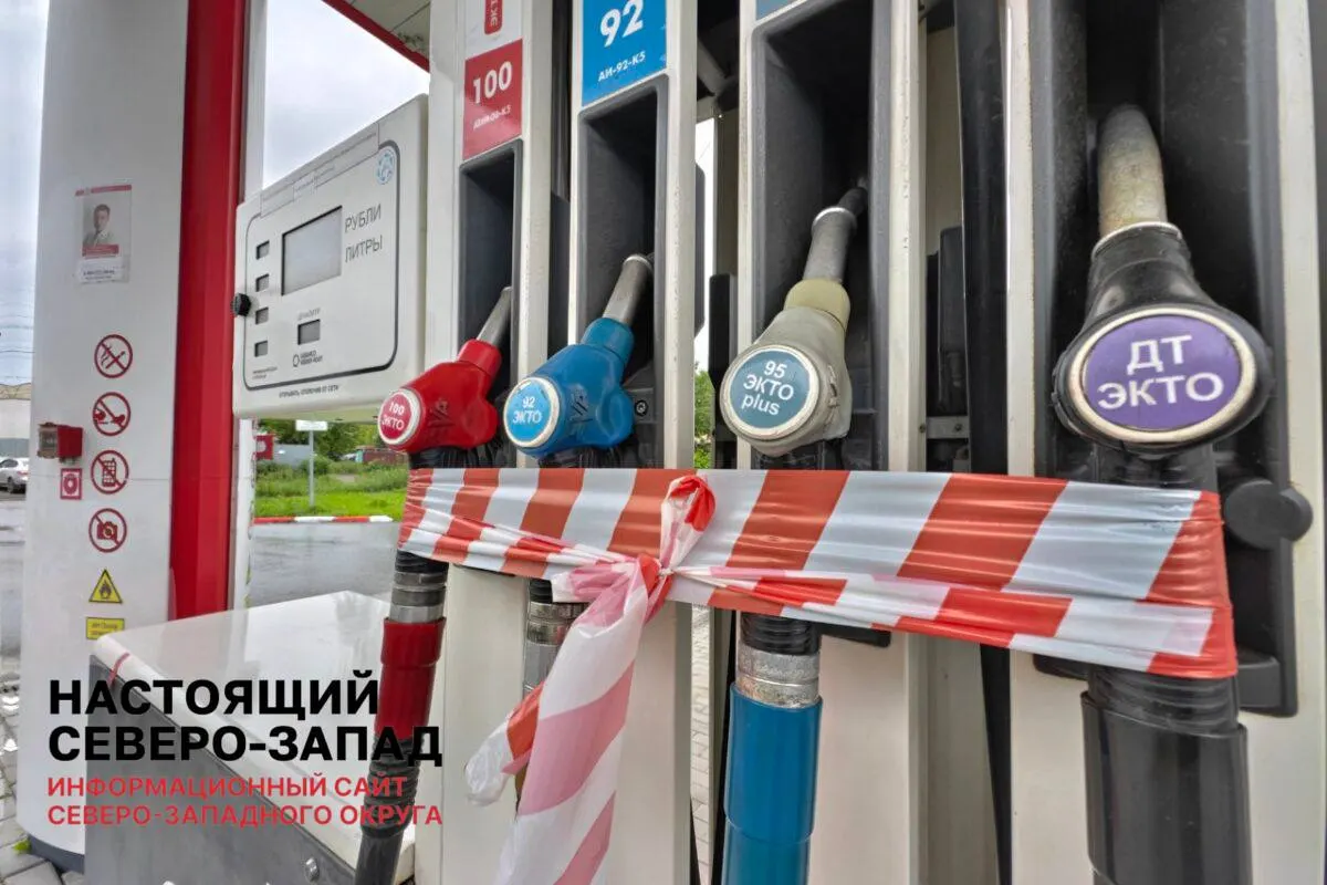 В Выборге, Сосновом Бору, Кировске и Всеволожском районе снова фиксируются очереди на заправках; цена топлива на отдельных станциях растёт.