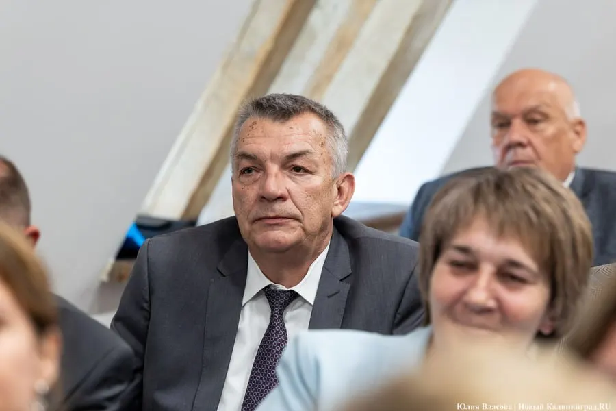 В Санкт-Петербурге вынесен приговор по делу должностного преступления, затрагивающего Зеленоградск и предпринимателя; оба получили сроки и штрафы.