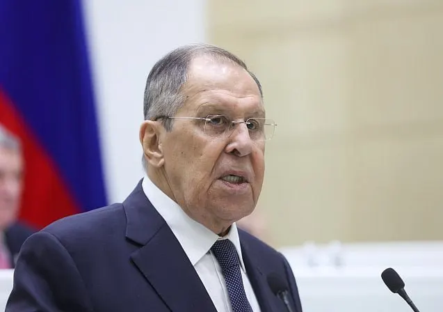 Лавров заявил, что закрытие генконсульства в Бонне и Русского дома в Берлине после инцидента с БПЛА демонстрирует повторение исторических уроков и начало кризиса.