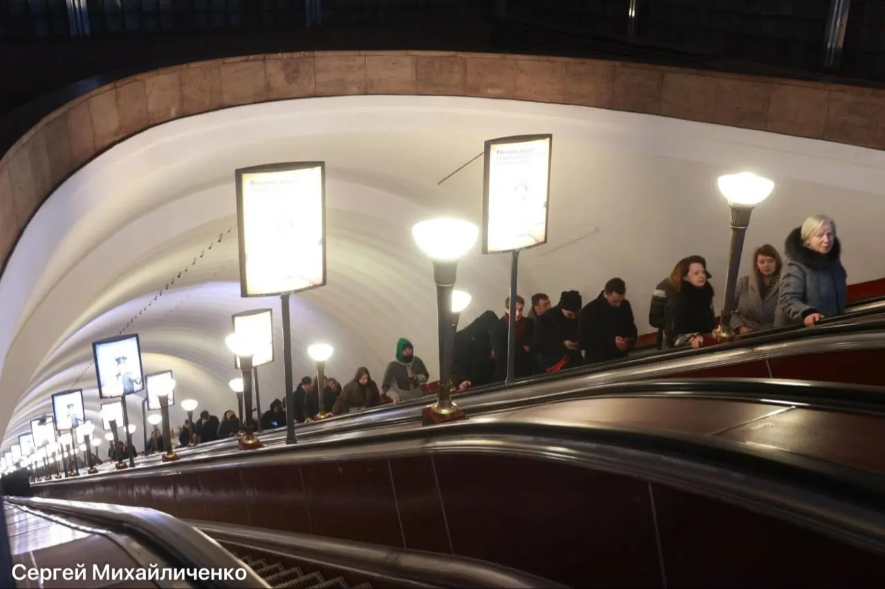 За первые две недели сентября 2026 года жители и гости города совершили 66,3 млн поездок на автобусах, трамваях, троллейбусах и метро, что на 1,4% больше по сравнению с прошлым годом.