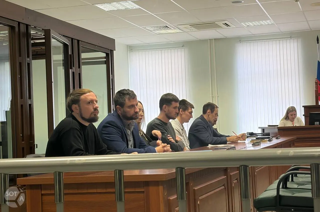 Стороны спорили о правовом статусе памятника и квалификации действий подсудимых; суд должен вынести решение 17 сентября.