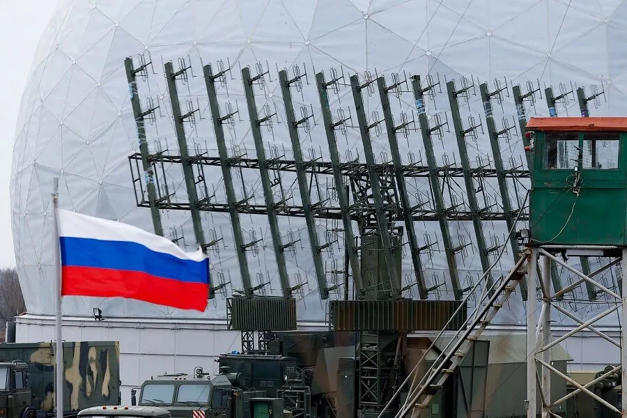 Российский представитель при ОБСЕ сообщил, что прямого столкновения ещё нет, но риски эскалации растут на фоне наращивания помощи Киеву и учений НАТО у границ России.