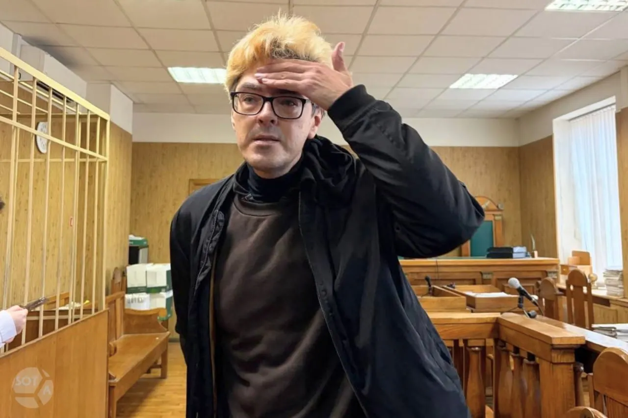 Суд вынес блогеру, который считается лидером движения инцелов, три года колонии общего режима по делу о преступлениях против несовершеннолетней; обвинение требовало более сурового наказания.
