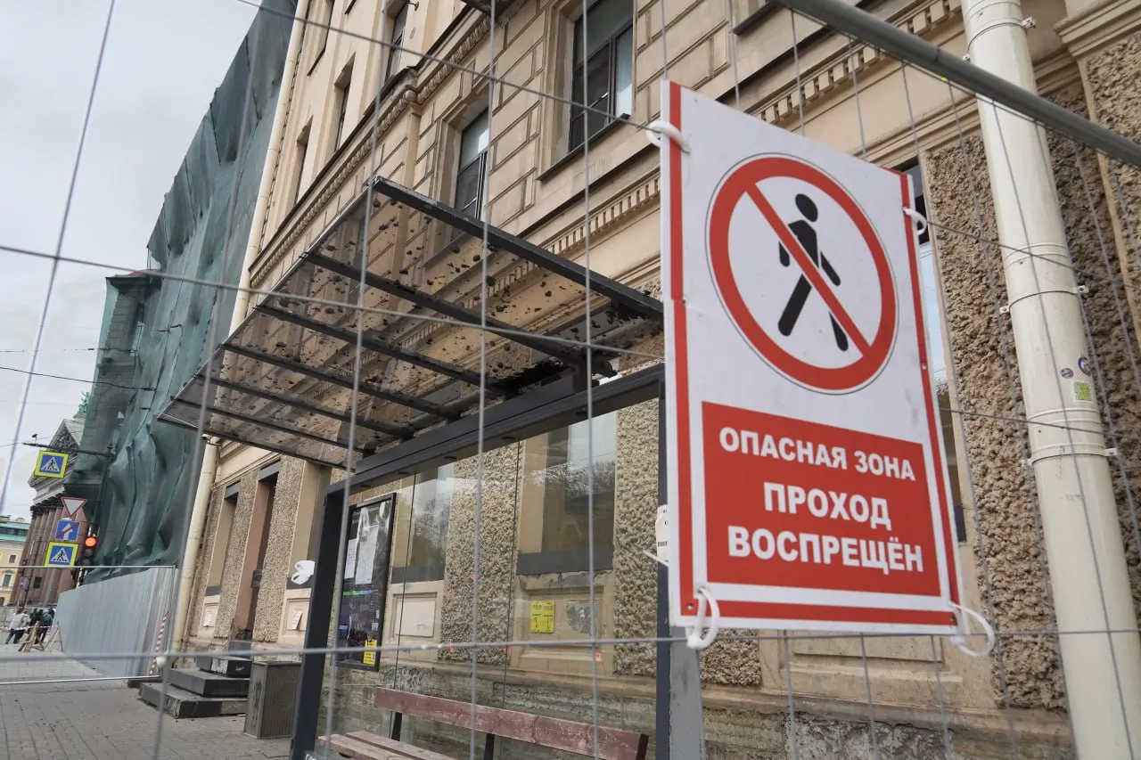 После возгорания у сгоревшего памятника Миллера в Санкт-Петербурге восстановление прилегающих апарт‑отелей займет месяцы; предприниматели оценивают ущерб и рассчитывают на поддержку