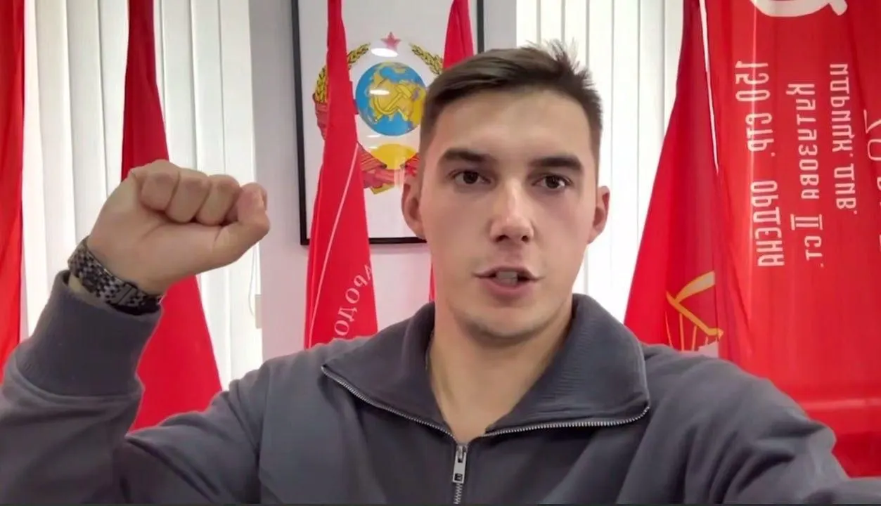 Полиция зафиксировала превышение заявленной численности участников митинга против фальсификаций выборов; организатору грозит штраф. Уведомления о протестах поданы в десяти регионах, но акция состоялась лишь в Сыктывкаре.