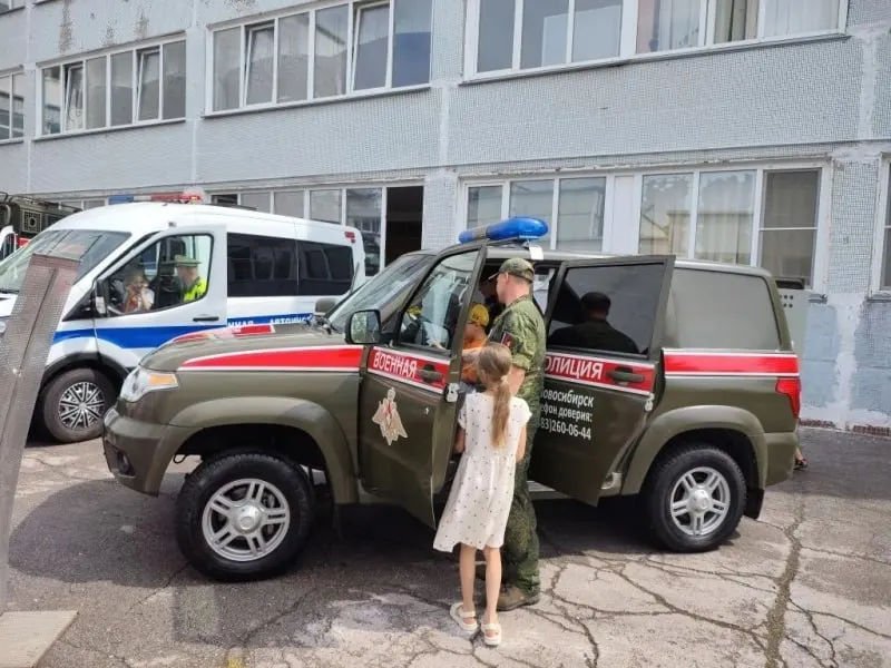 Минобороны предлагает расширить полномочия военной полиции, включая право опрашивать граждан, требовать документы и работать в гражданской одежде, а также расширить круг лиц, задействованных в розыске и задержании.