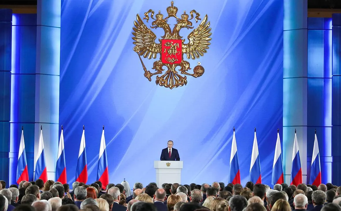 Путин не планирует выступать перед парламентом в 2026 году; решение будет принято по мере целесообразности.