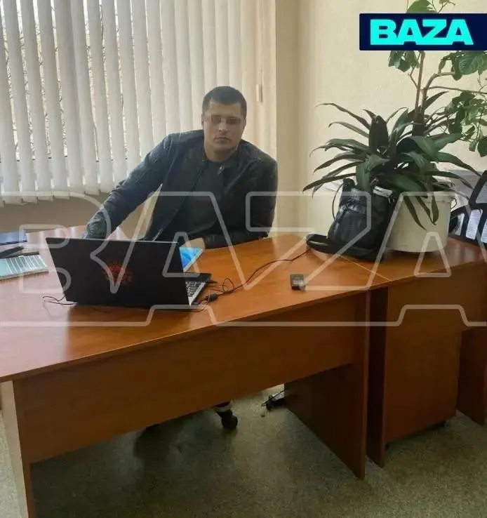 32-летний Владислав С., владелец логистической компании и уроженец Тольятти, избил 31-летнего Артура П. в квартире на Лиговском проспекте, считая, что между ними были отношения с его бывшей женой; мужчина погиб. Возбуждено уголовное дело.