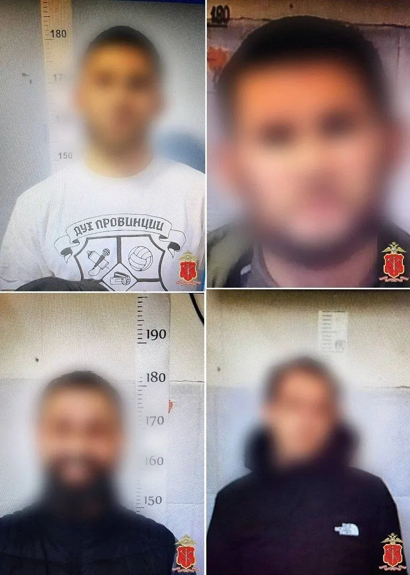 В Пушкинском районе Санкт-Петербурга четверо мужчин жестоко расправились с знакомым, избив его и повесив на механическом кране; пострадавший погиб, подозреваемые задержаны.